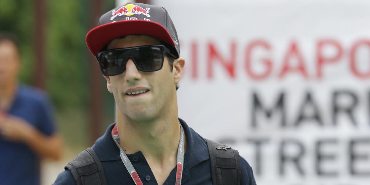 Austrálčan Ricciardo najrýchlejší v prvom tréningu pred VC Veľkej Británie