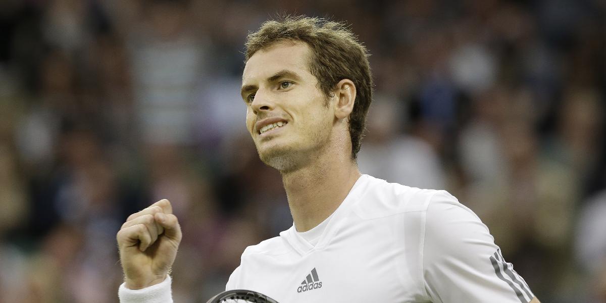 Wimbledon: Murray cez Robreda hladko do osemfinále