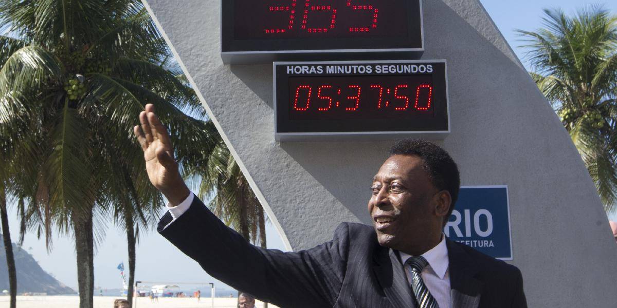 Pelé nepríde ani na finále FIFA: obáva sa demonštrantov!