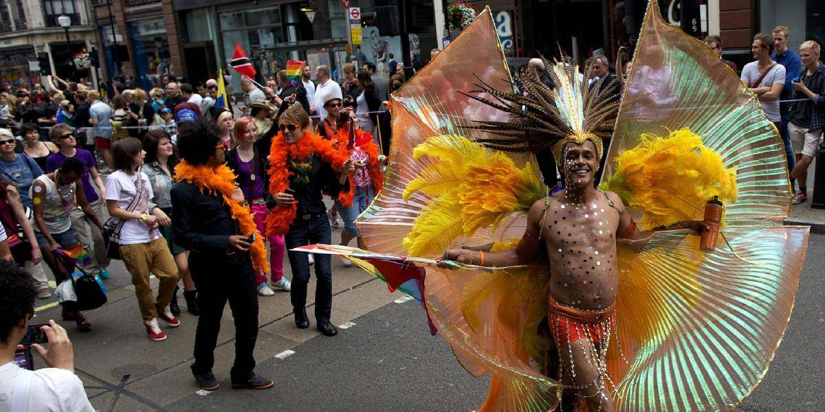 Americkí homosexuáli výročnými pochodmi oslavovali verdikt Najvyššieho súdu