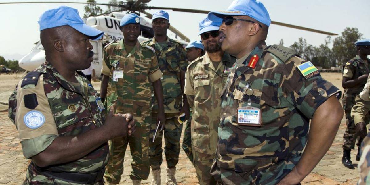 Modré barety OSN preberajú kontrolu nad Mali
