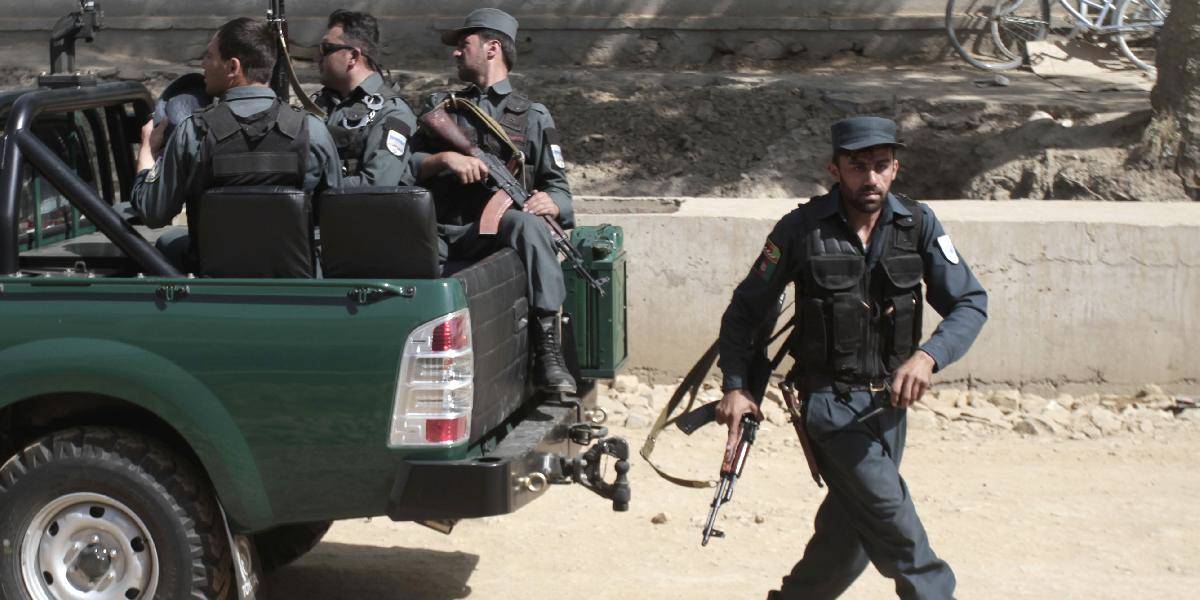 Taliban napadol zásobovanie NATO, zomrelo 7 ľudí