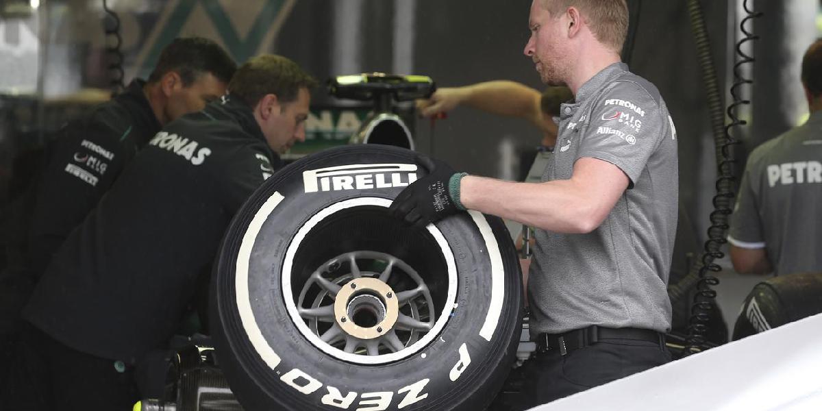 Pirelli spevní zadné pneumatiky kevlarom
