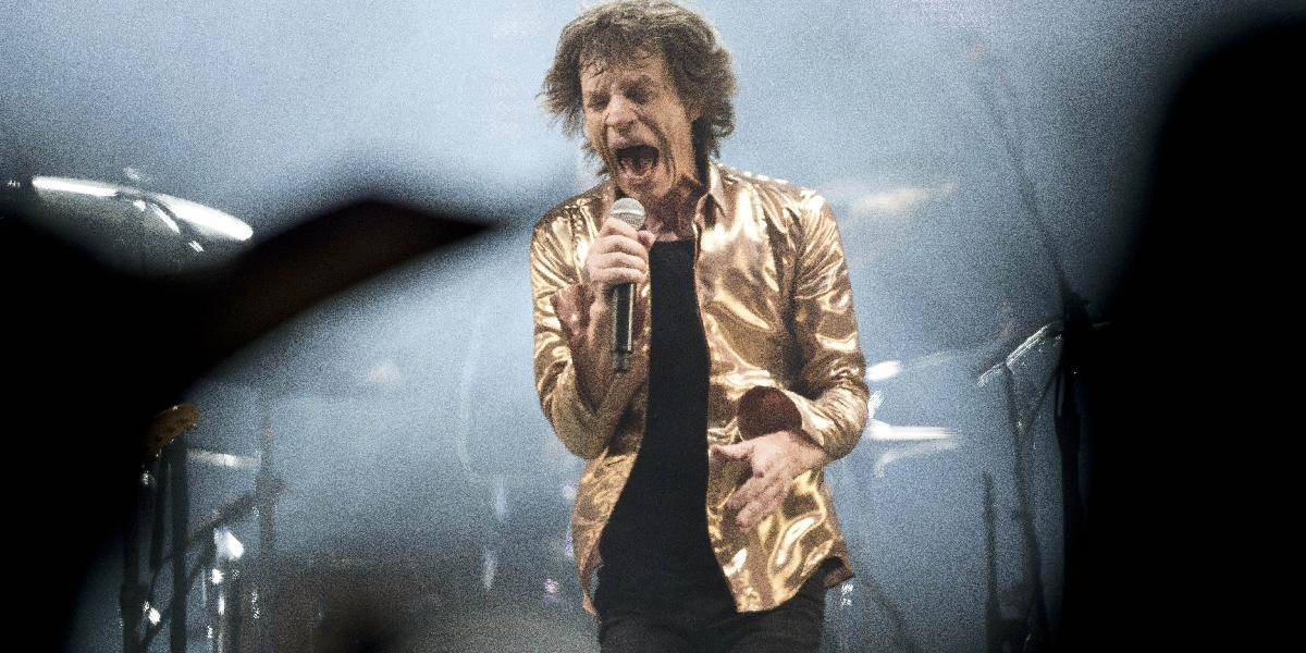 Vlasy Micka Jaggera vydražili za 4-tisíc libier!