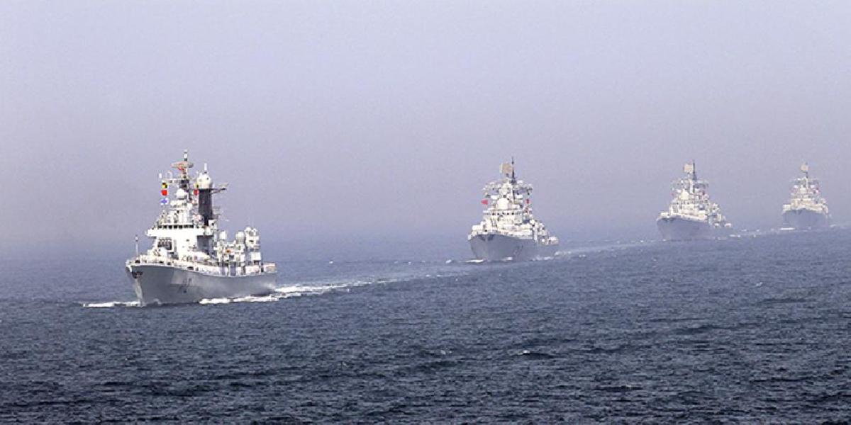 Armády Ruska a Číny začali veľké vojenské cvičenie v Japonskom mori