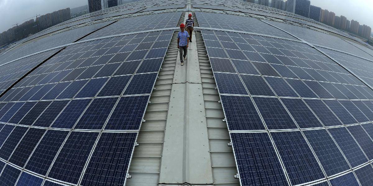 Čína údajne ponúkla EÚ dohodu v otázke cla na solárne panely
