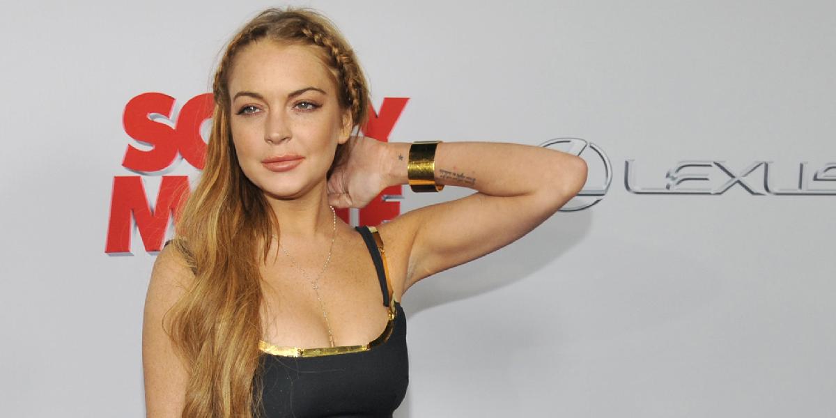 Lindsay Lohan bude po odvykacej liečbe bývať s mamou