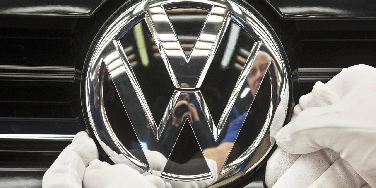 Volkswagen dáva prednosť hybridnému pohonu pred elektrickým motorom
