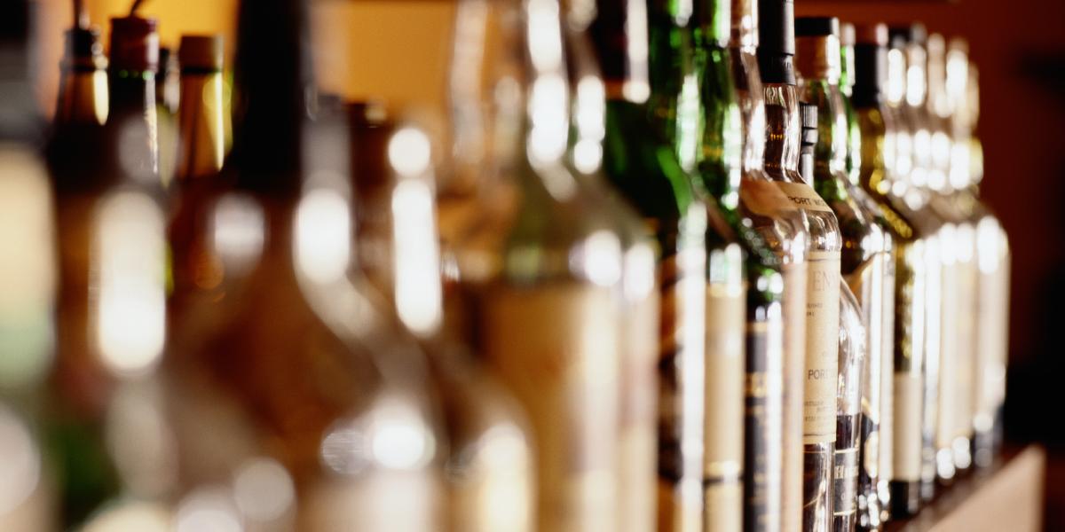 Poľskí zlodeji úlovok zapili ukradnutým alkoholom