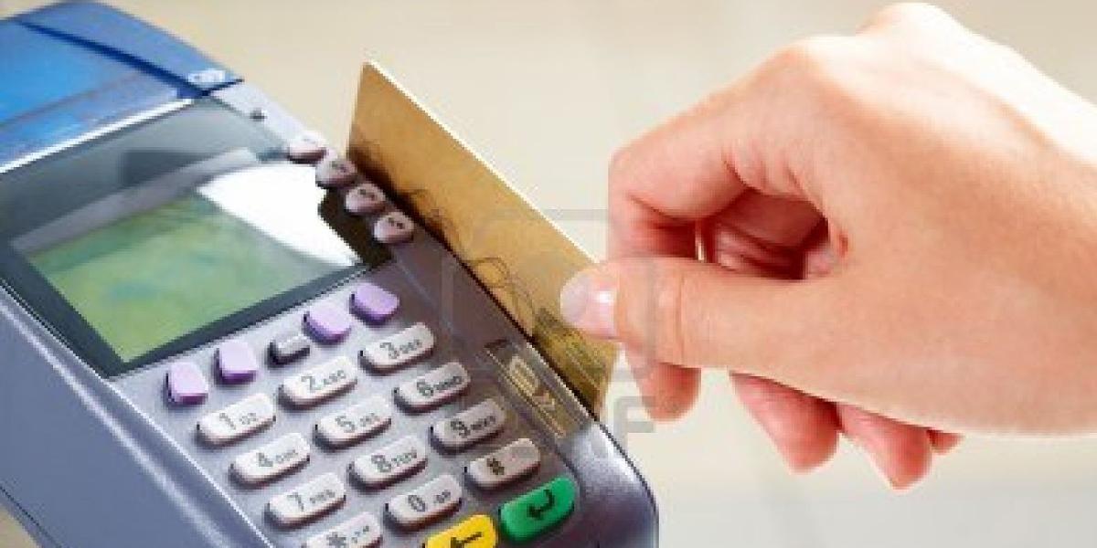 Slováci budú môcť hradiť poplatky na úradoch aj kreditnou kartou