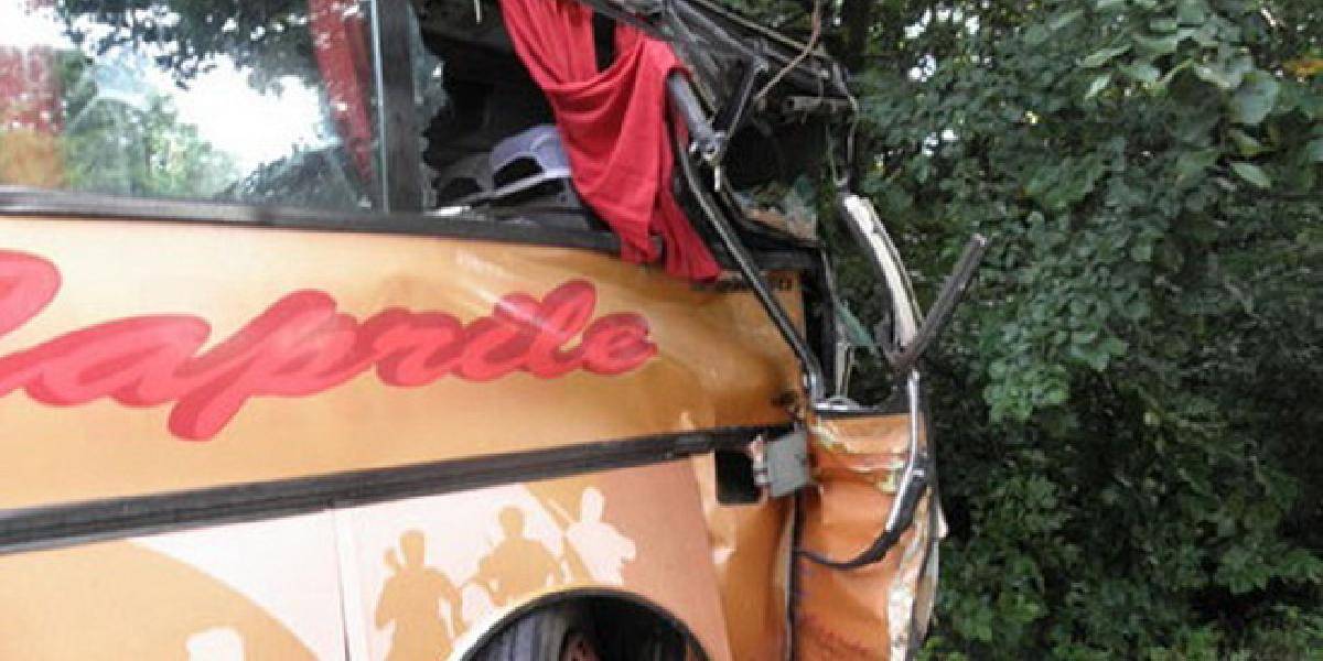 Autobus s deťmi sa na Ukrajine zrazil s linkovým: Najmenej 8 mŕtvych!