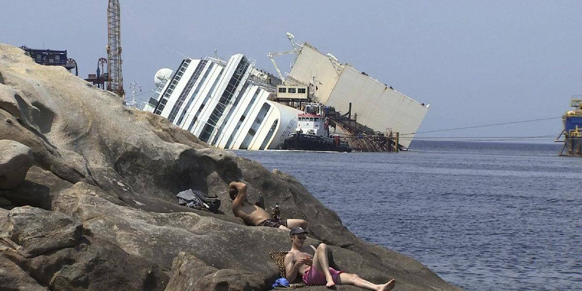 Odstraňovanie vraku lode Costa Concordia bude stáť 500 miliónov!