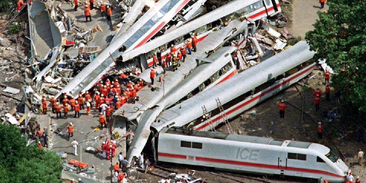 Pri Paríži sa vykoľajil vlak, najmenej 8 obetí