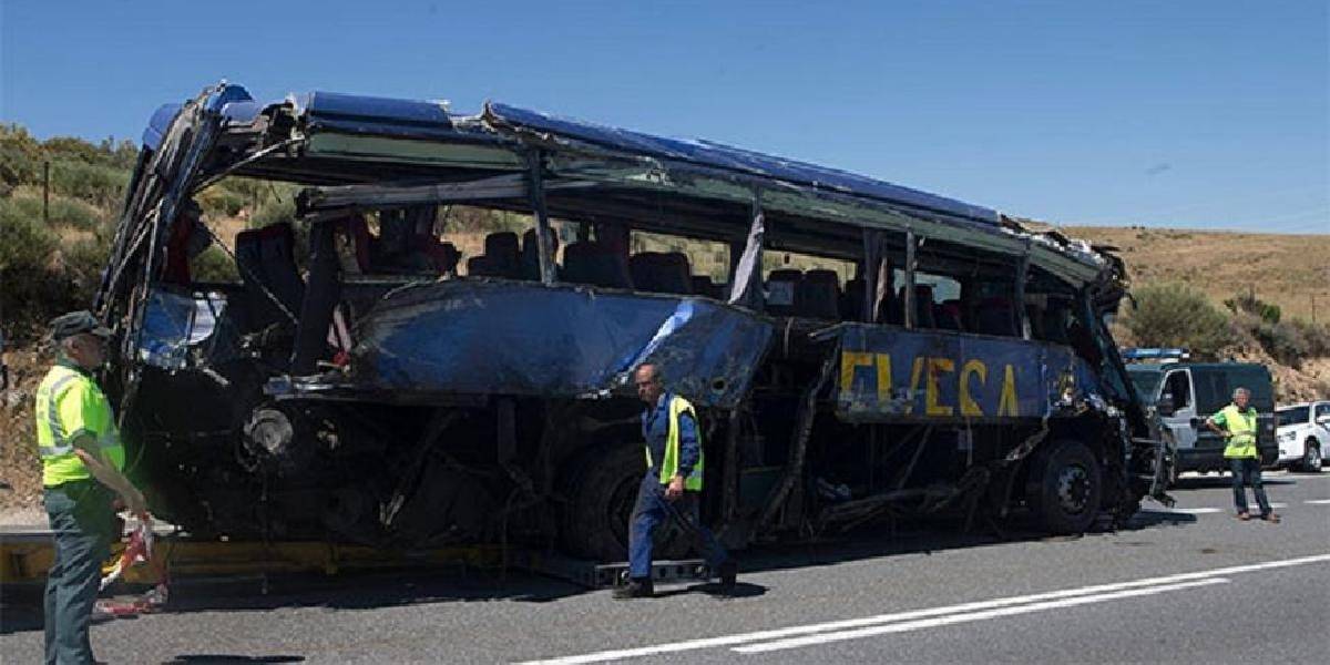 V Srbsku havaroval autobus s českými turistami, traja sa vážne zranili