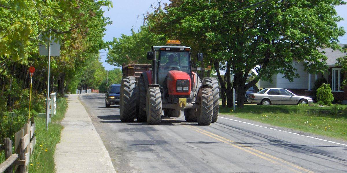 Podomácky vyrobené traktory budú môcť ísť na cesty