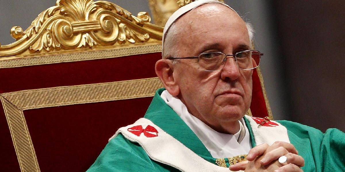 Pápež zriadil komisiu na reformu Vatikánu