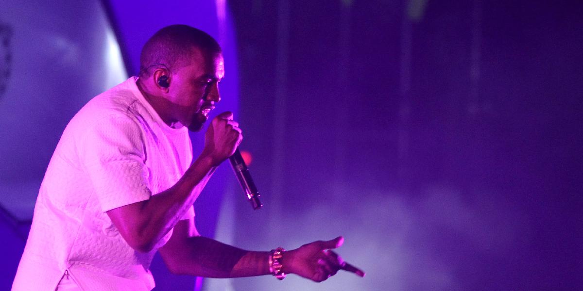 Kanye West napadol fotografa, ten ho chce zažalovať