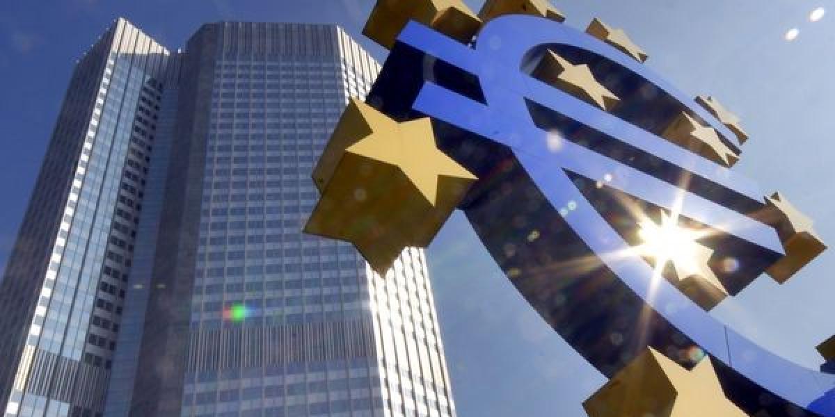 Obdobie expanzívnej politiky ECB by ešte skončiť nemalo