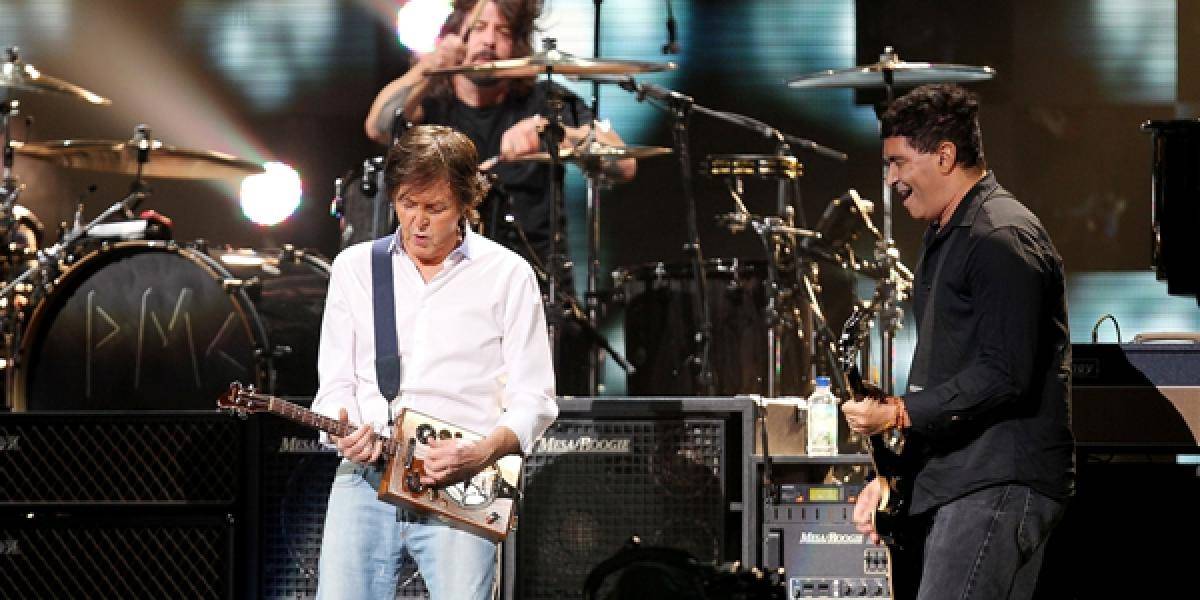 K Paulovi McCartneymu sa na koncerte pridali členovia Nirvany