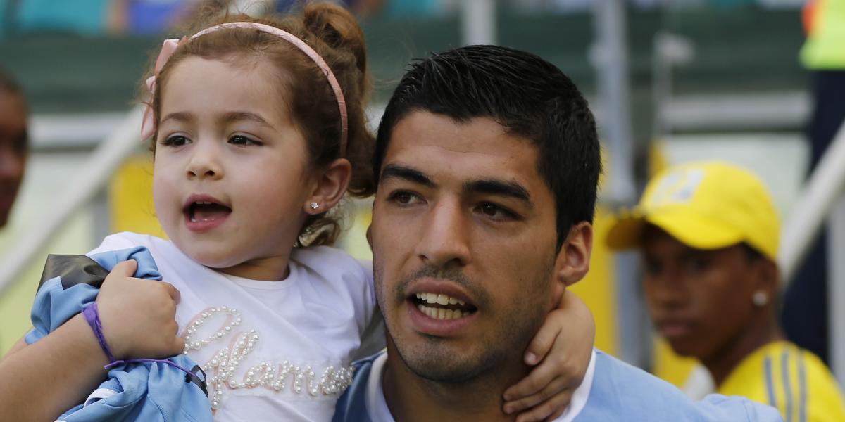 Gerrard presviedča Suáreza: Zostaň, fanúšikovia ťa milujú