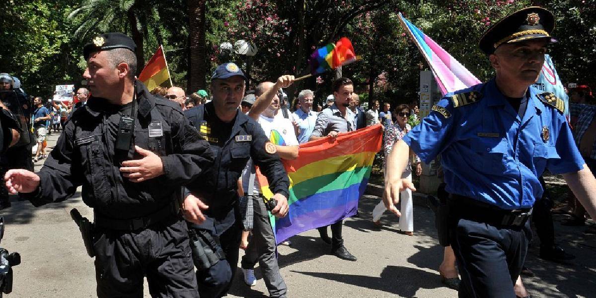 Extrémisti zaútočili na prvý pochod homosexuálov v Čiernej Hore 