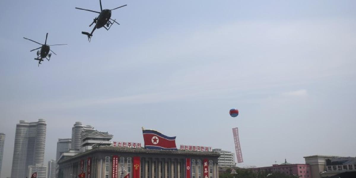 KĽDR si pripomenula ukončenie Kórejskej vojny armádnou prehliadkou