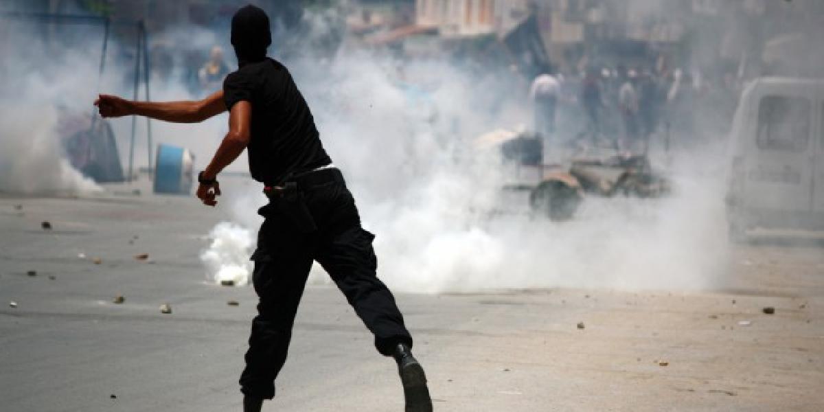 Tuniská polícia použila slzotvorný plyn voči prívržencom opozície