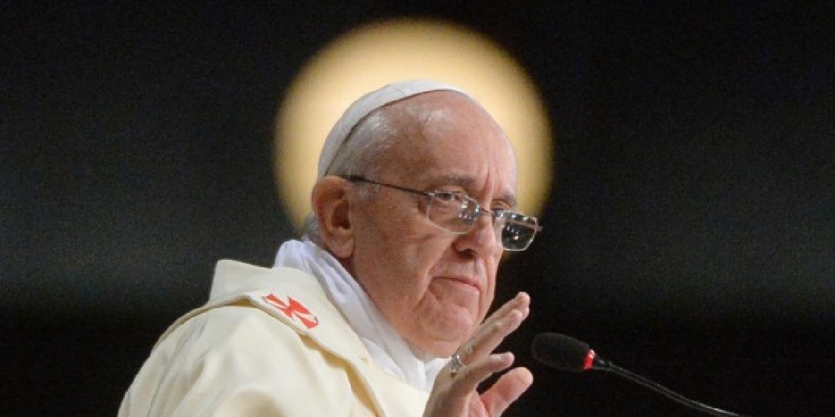 Pápež vyzval duchovných, aby vyšli z chrámov a šli medzi ľudí