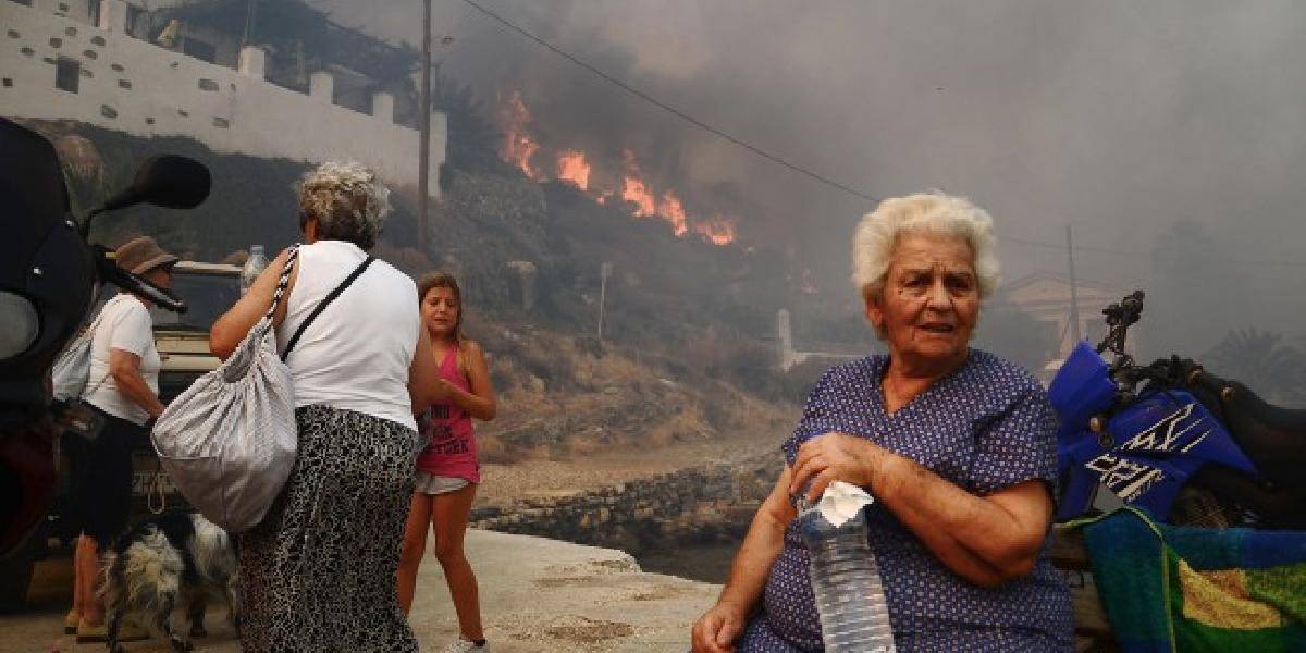 Lesné požiare vypukli na ostrovoch Rodos a Kréta