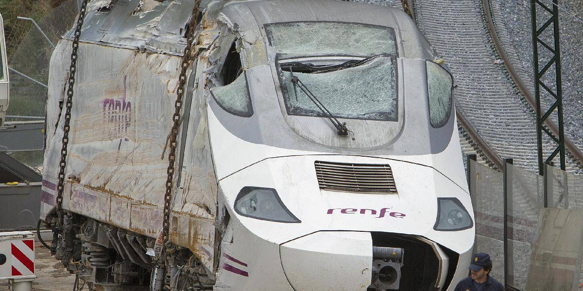 V Španielsku si bohoslužbou uctia obete vlakového nešťastia