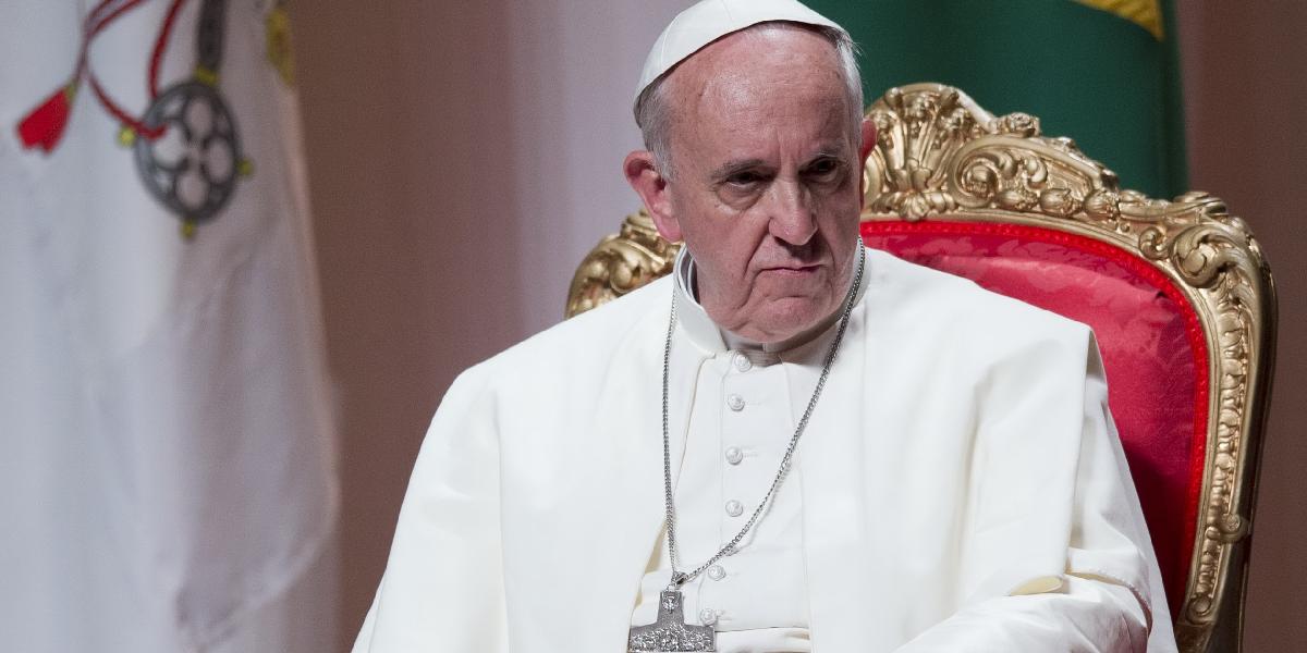 Pápež František: Homosexuálov nemožno odsudzovať