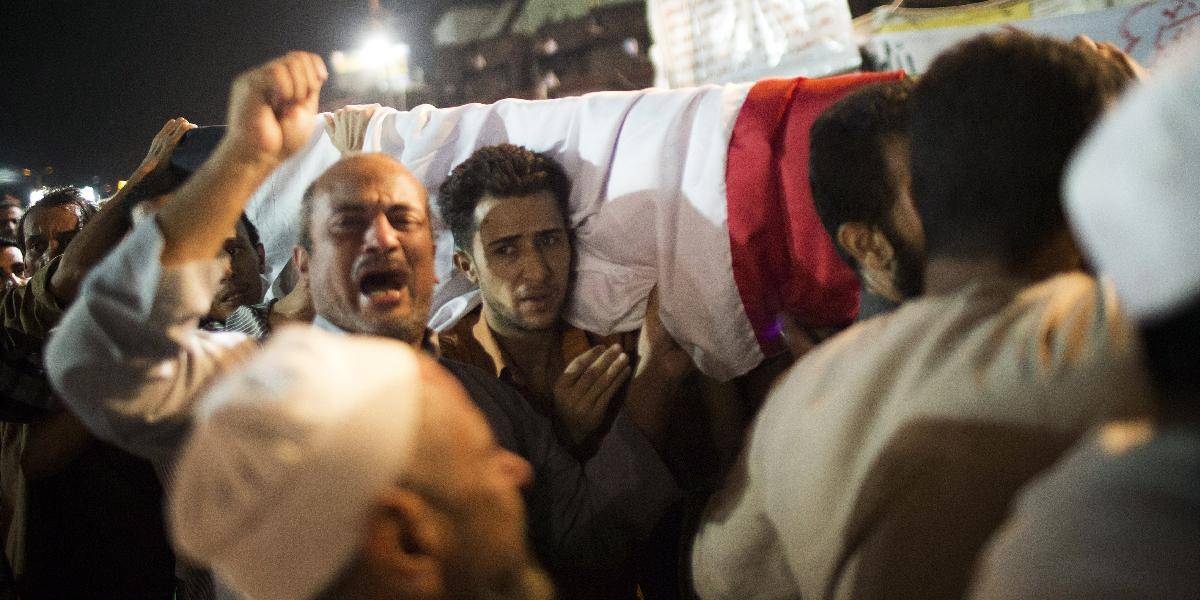 Roztržka na trhu v Káhire: Streľba, oheň a 15 mŕtvych!