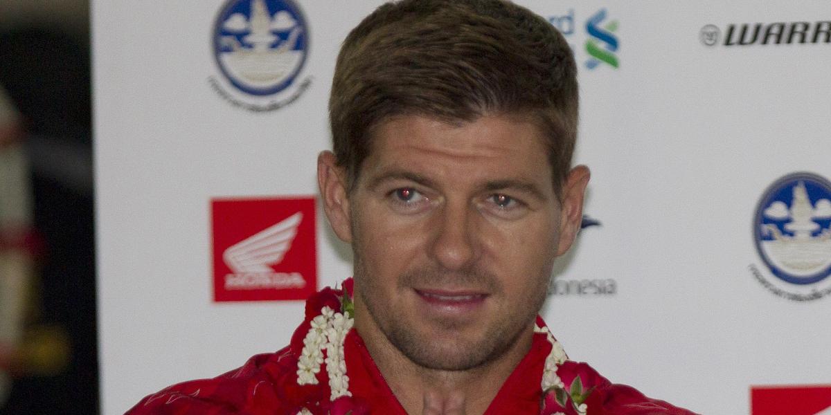Gerrard Suárezovi: Daj Liverpoolu ešte rok
