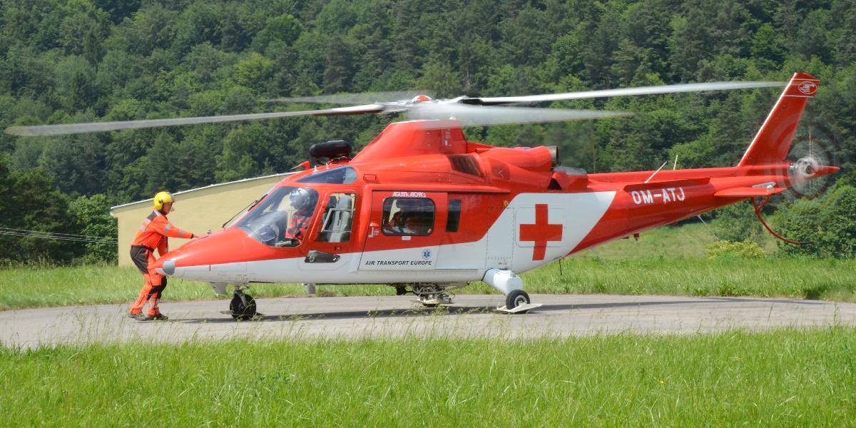 Poľských turistov vo Vysokýh Tatrách zachraňoval vrtuľník