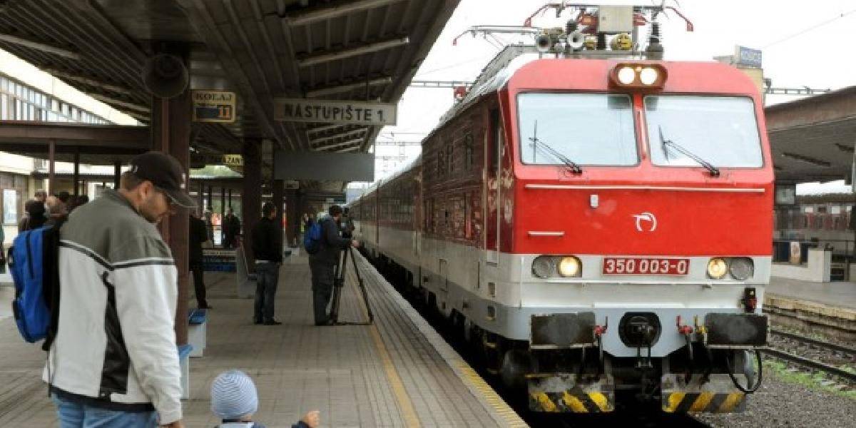 Slovenské vlaky využíva čoraz menej ľudí