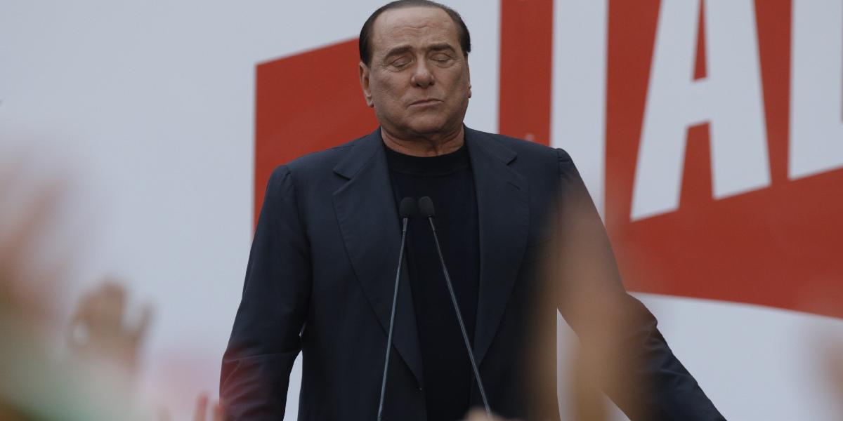 Berlusconi pred davom priaznivcov: Som nevinný!