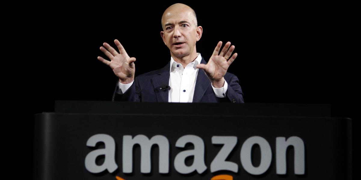Zakladateľ Amazon.com Jeff Bezos kúpil denník Washington Post