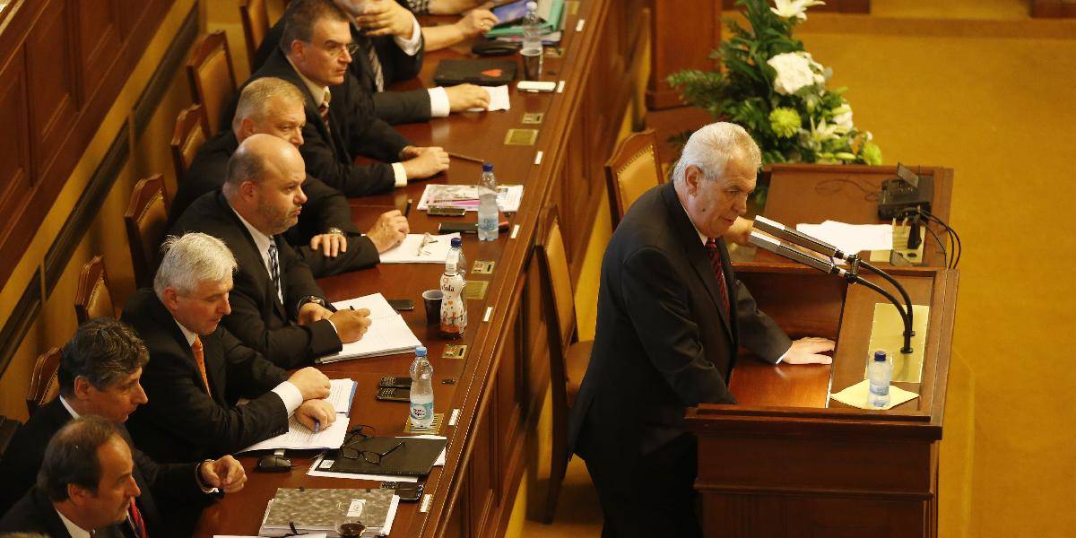 Stranícki lídri po nevyslovení dôvery Rusnokovi očakávajú predčasné voľby