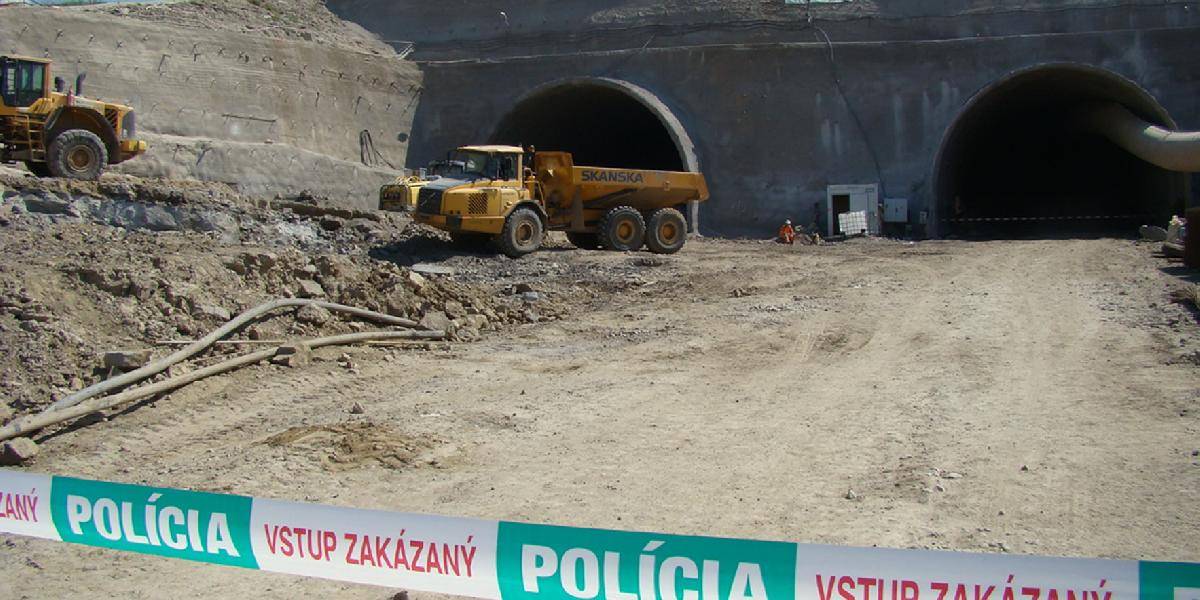 Tragédia na rozostavanom tuneli pri Levoči: Zasypalo robotníkov, jeden mŕtvy