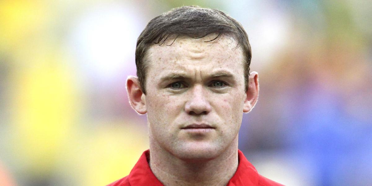 Rooney je pre Manchester United nepredajný, tvrdí tréner Moyes