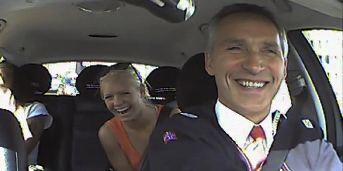 Nórsky premiér v rámci kampane v prestrojení vozil ľudí taxíkom