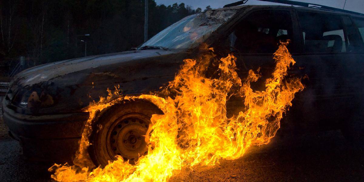 V Sabinove zhorelo v terénne auto, škoda 30-tisíc