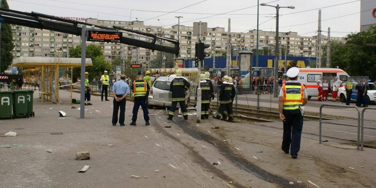 Tragédia v Budapešti: Auto usmrtilo ženu na zastávke, dvaja ťažko zranení!