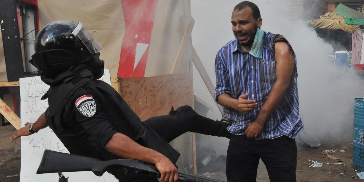 V Egypte vyhlásili výnimočný stav, potrvá až mesiac
