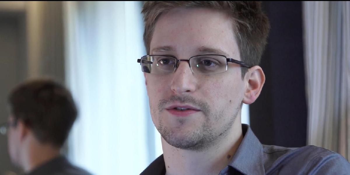 Snowdenov otec napriek varovaniam zavolal synovi