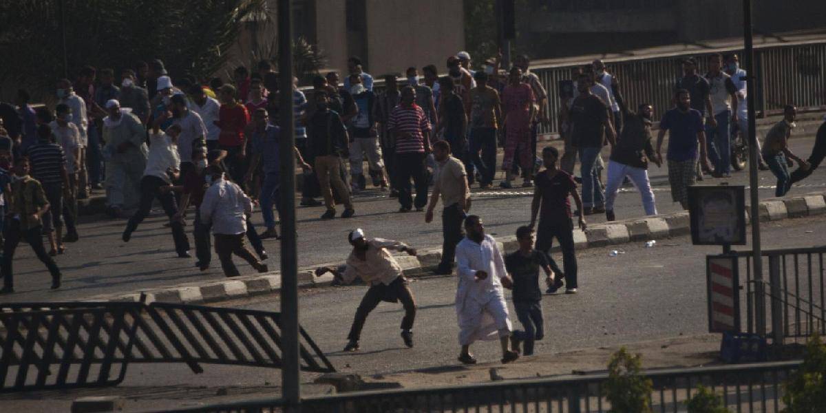 Násilie v egyptských mestách pokračuje, zahynulo 6 ľudí