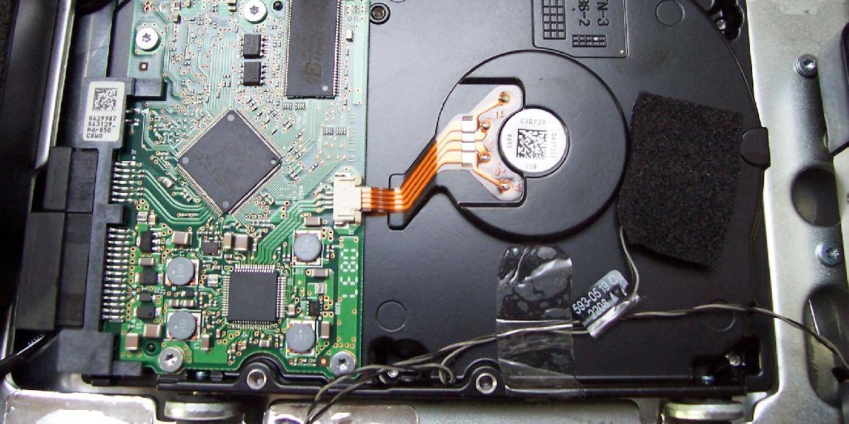 Agenti zničili pevné disky s tajnými informáciami v súvislosti so Snowdenom