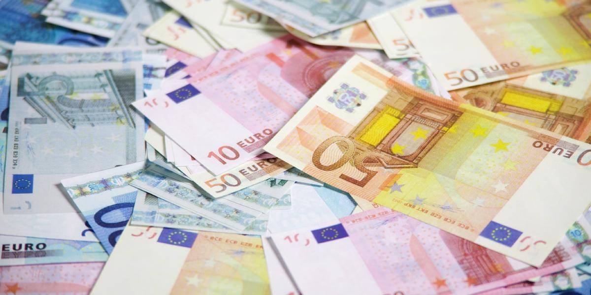 Slováci majú od bánk požičaných formou úverov 18,6 miliardy eur