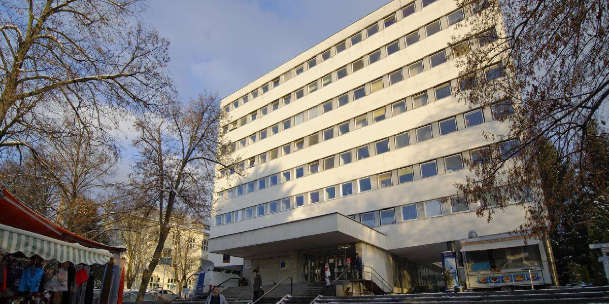 Nemocnice dlhovali Slovenskej poisťovni na konci júla cez 70 mil. eur