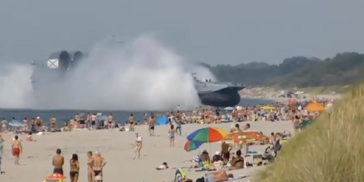 VIDEO Idylku na pláži prerušil 550 tonový armádny kolos!
